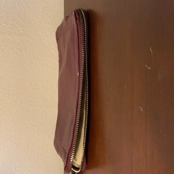 Old navy clutch - Picture 6 of 6